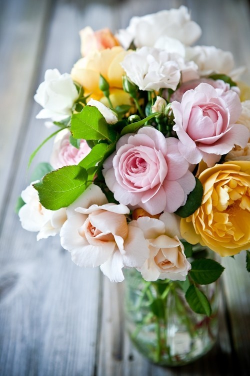 Floral Arrangements for a Spring Wedding