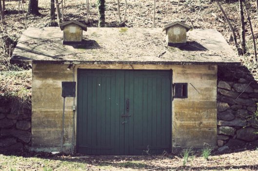 Historic Series: The Lloyd Family Manor - Copyright 2012 Melissa O'Connor