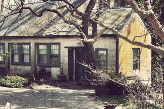 Historic Series: The Lloyd Family Manor - Copyright 2012 Melissa O'Connor