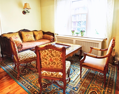 Guest Post: How to Integrate Mid Century Furniture into Your Modern Style Home