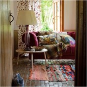 Guest Post: Top Tips for Beautiful, Comfortable Living Areas for Less