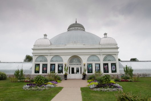 Brooke & Pete's Garden Wedding