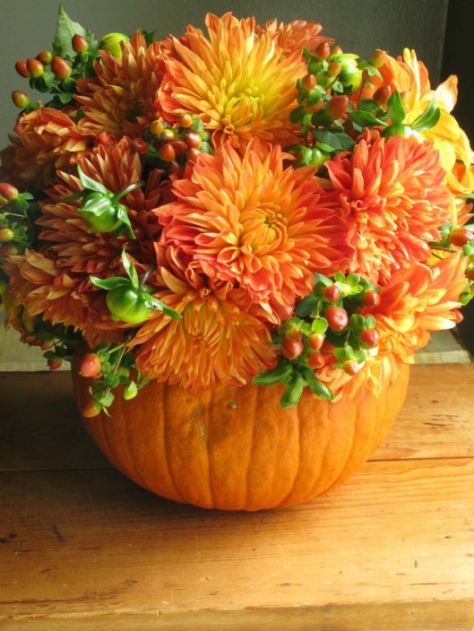 Guest Post: Fall Holiday Flowers