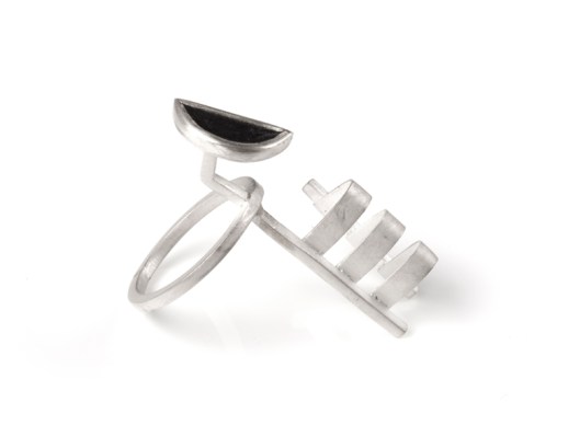 Featured Designer: Kelly DeKenipp - © Kelly DeKenipp & Photograph by Henry Mounser