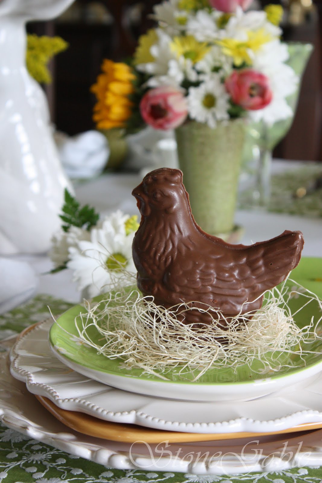 Welcome Spring with an Easter Tablescape