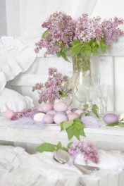 Welcome Spring with an Easter Tablescape