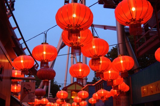 Lighting up Spring Nights Lighting up Spring Nights