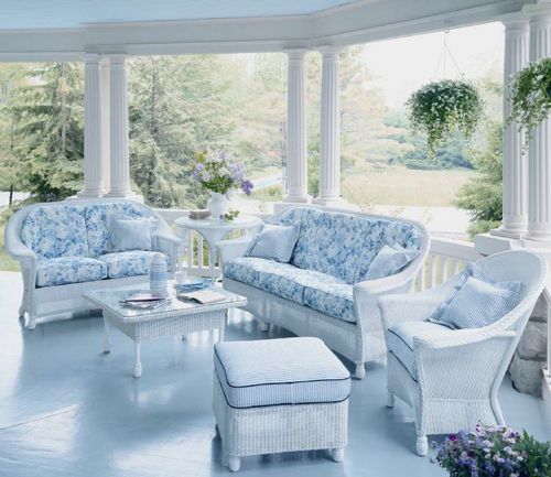 Celebrate the Return of Spring with Appropriate Colors