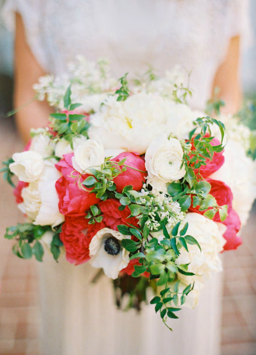 Magnolia Rouge & the Rustic Issue