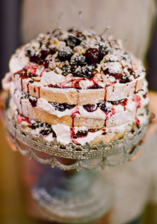 Magnolia Rouge & the Rustic Issue