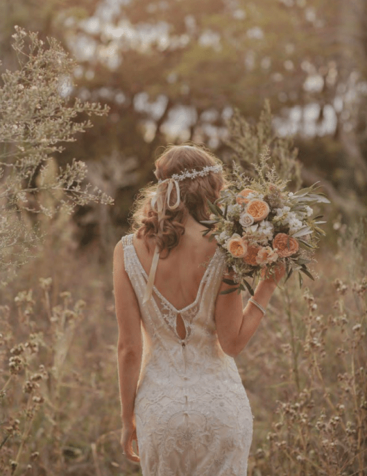 Magnolia Rouge & the Rustic Issue