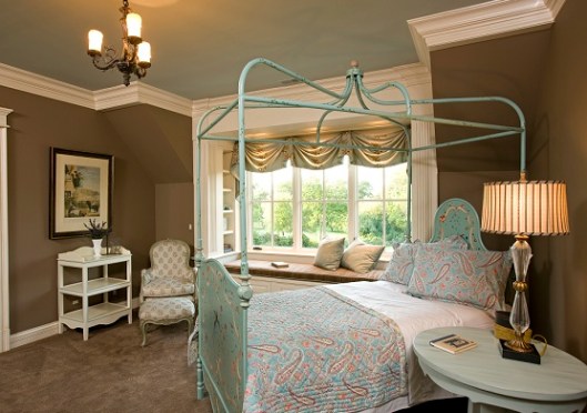 How to Design a Gorgeous Guest Room