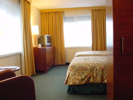 How to Design a Gorgeous Guest Room